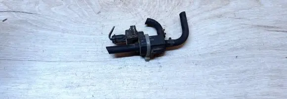 Volvo S80 Turbo solenoid valve 72224001