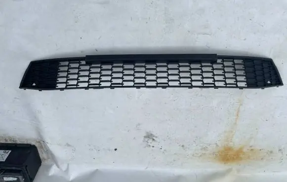 Skoda Fabia Mk4 (6VA) Front bumper lower grill 6VA853677