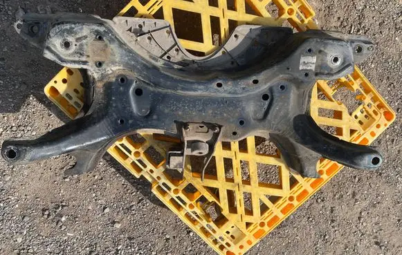 Toyota Prius (NHW20) Front subframe