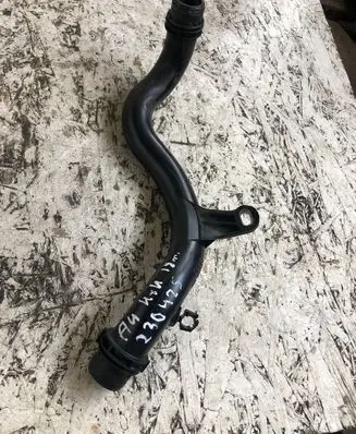 Audi A4 S4 B9 Engine coolant pipe/hose 04l121071g