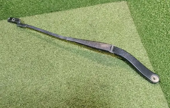 Opel Vivaro Front wiper blade arm 288810103R 93867986 97036203