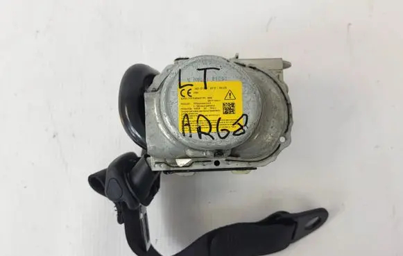 Alfa Romeo Giulia Rear seatbelt