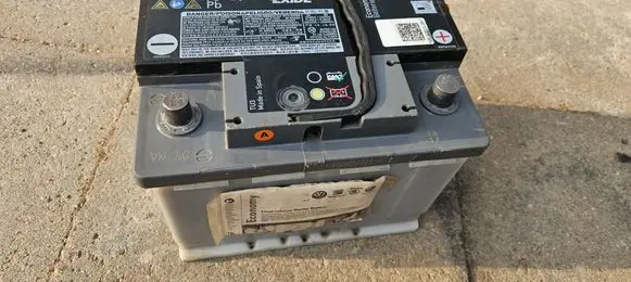 Volkswagen Golf VI Car battery JZW915105 61AH540AEN