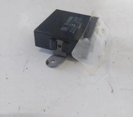 Lexus RX 450H Hand brake control module 8905048010 15181110730