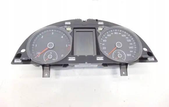 Volkswagen PASSAT CC Speedometer (instrument cluster) 3C8920970P