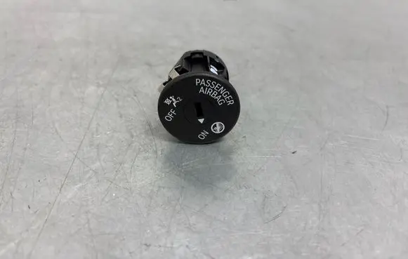 BMW 3 G20 G21 Passenger airbag on/off switch 9483731