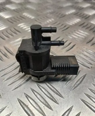 Audi A3 S3 A3 Sportback 8P Turbo solenoid valve 1J0906283C