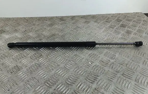 KIA Sorento Tailgate/trunk strut/damper 81771C6000