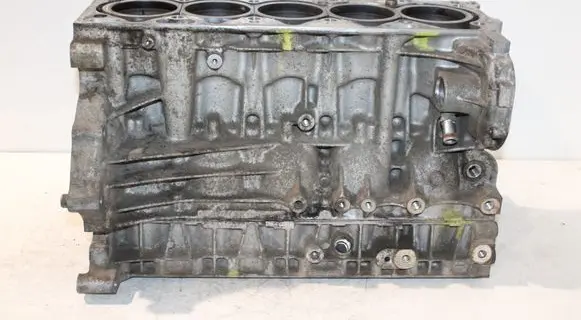 Volvo V70 Engine block 31316735 30758048