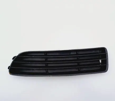 Audi A4 S4 B5 8D Front bumper lower grill 8D0807345B