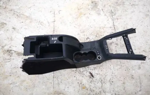Skoda Octavia Mk2 (1Z) Cup holder 1z1863241