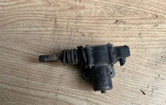Opel Ascona C Central locking motor 5045688 8106312