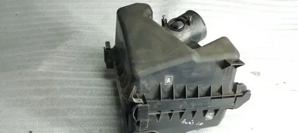 Toyota Auris 150 Air filter box 19708
