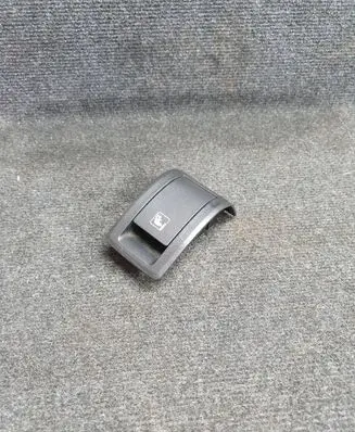 BMW 3 G20 G21 ISOFIX cover 6996204