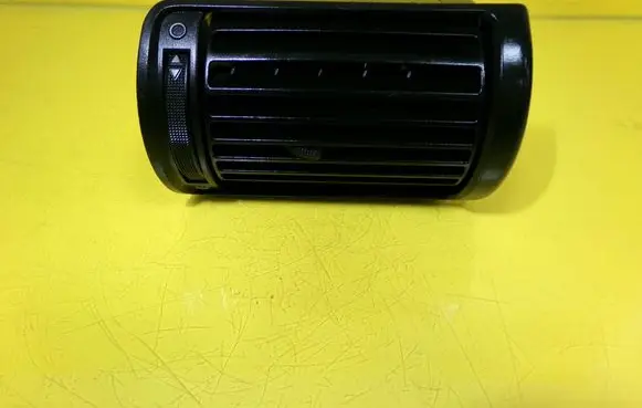 Audi A4 S4 B5 8D Dashboard side air vent grill/cover trim 8D1820902