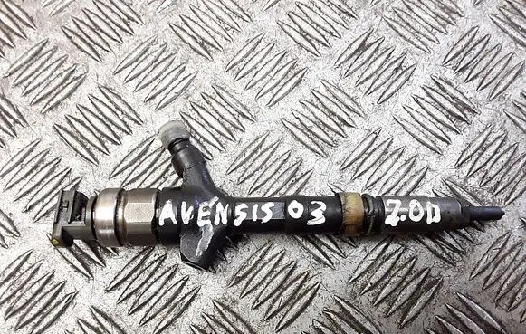 Toyota Avensis T220 Fuel injector 236700g010