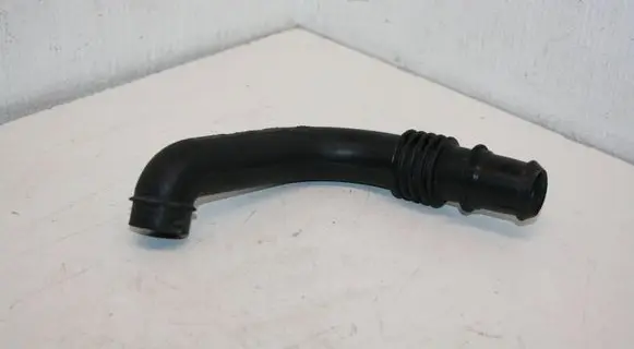 Volvo S40, V40 Air intake hose/pipe 30620818