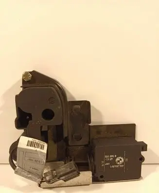 BMW 5 E39 Tailgate window lock/catch/latch 8360193 40620481