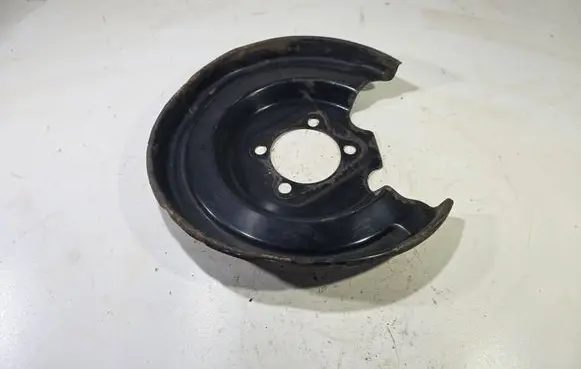 Toyota Prius (XW30) Rear brake disc plate dust cover 