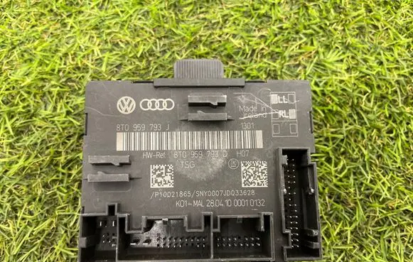 Audi A5 8T 8F Door control unit/module 8T0959793J 8T0959793D