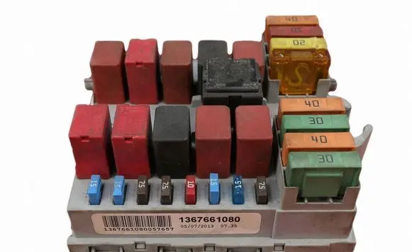 Fiat Ducato Fuse module 1367661080