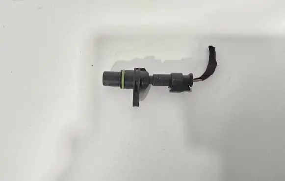Skoda Kamiq Camshaft position sensor 05E907601C 05E907601 4F0973703