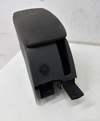 Volkswagen Golf V Armrest 1K5864251C