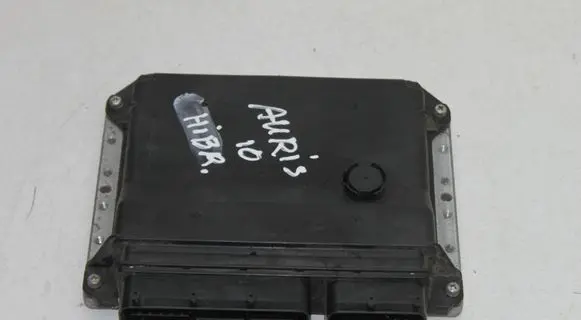 Toyota Auris 150 Engine control unit/module 896610Z250