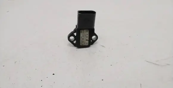 Volkswagen Touran I Air pressure sensor 038906051C 0281002401