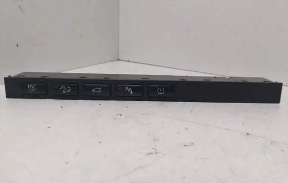 Traction control (ASR) switch