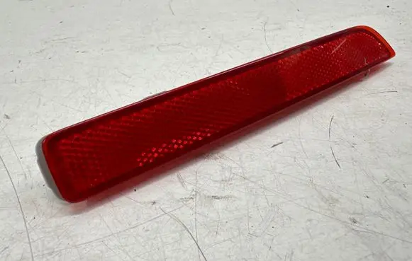 Nissan Leaf II (ZE1) Rear tail light reflector