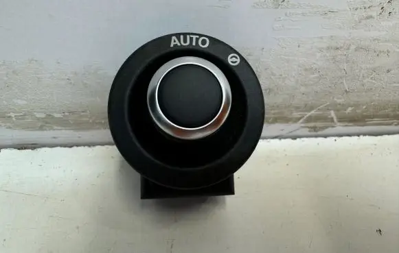 Land Rover Discovery 5 Steering wheel adjustment switch FW936465AB