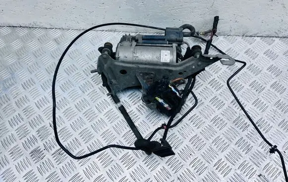 Mercedes-Benz GLC X253 C253 Air suspension compressor/pump 10R036089 A21332001047