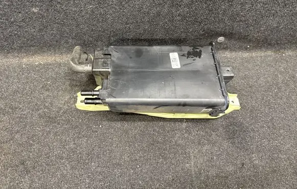Active carbon filter fuel vapour canister