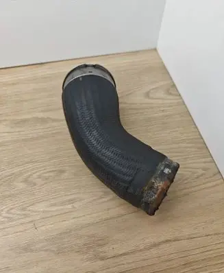 Volvo V70 Intercooler hose/pipe 31338545