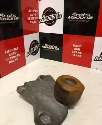 Audi A8 S8 D3 4E Engine mount bracket 4E0199343AA