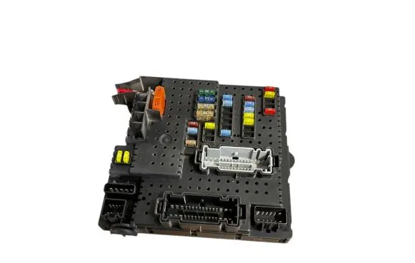 Volvo XC90 Fuse module 30786646 30728273 07W464