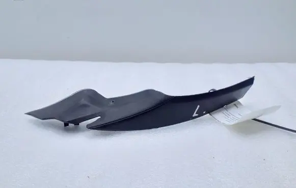 Citroen C4 Cactus Windshield trim 9804826780