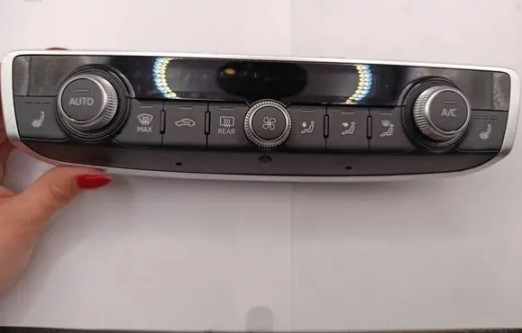 Audi A3 S3 8V Climate control unit 8V0820043Q