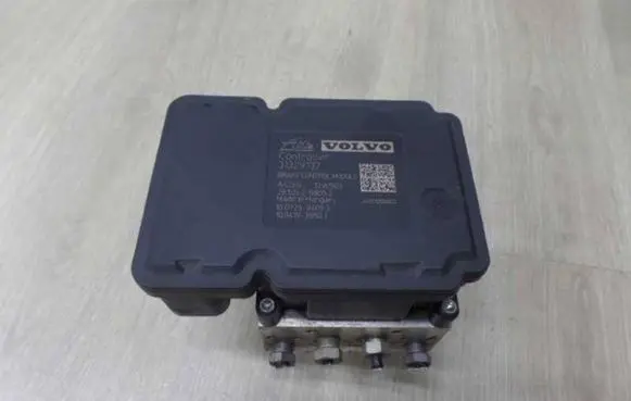 Volvo V60 ABS Pump 31329137 45377