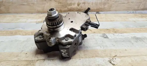 Mitsubishi Colt CZ3 Fuel injection high pressure pump 0445010120 A6400700701