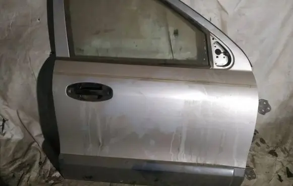Hyundai Santa Fe Front door pilkos