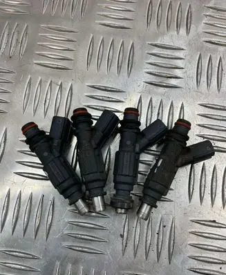 Fuel injectors set