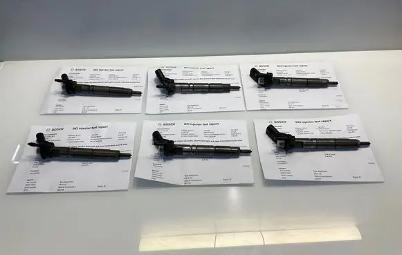 Mercedes-Benz CLS C219 Fuel injectors set A6420700587 6420700587 0445115