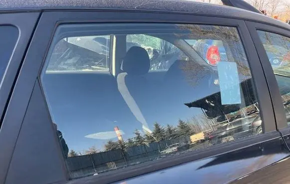 Hyundai i30 Rear door window glass 