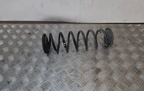 Audi A3 S3 8V Rear coil spring 5Q0511115