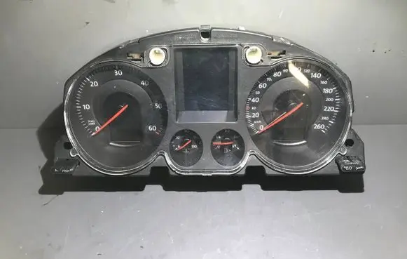Volkswagen PASSAT B6 Speedometer (instrument cluster) A2C53145550