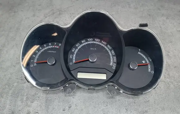 Speedometer (instrument cluster)