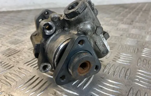 Audi A4 S4 B8 8K Power steering pump 8K0145156R