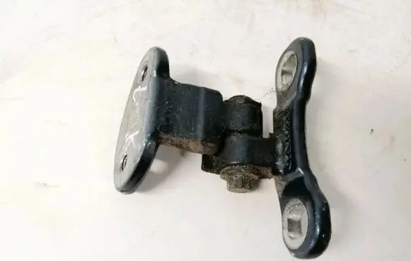 Volvo V50 Rear door lower hinge